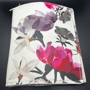 Love & Lore Head in the Cloud Wallet